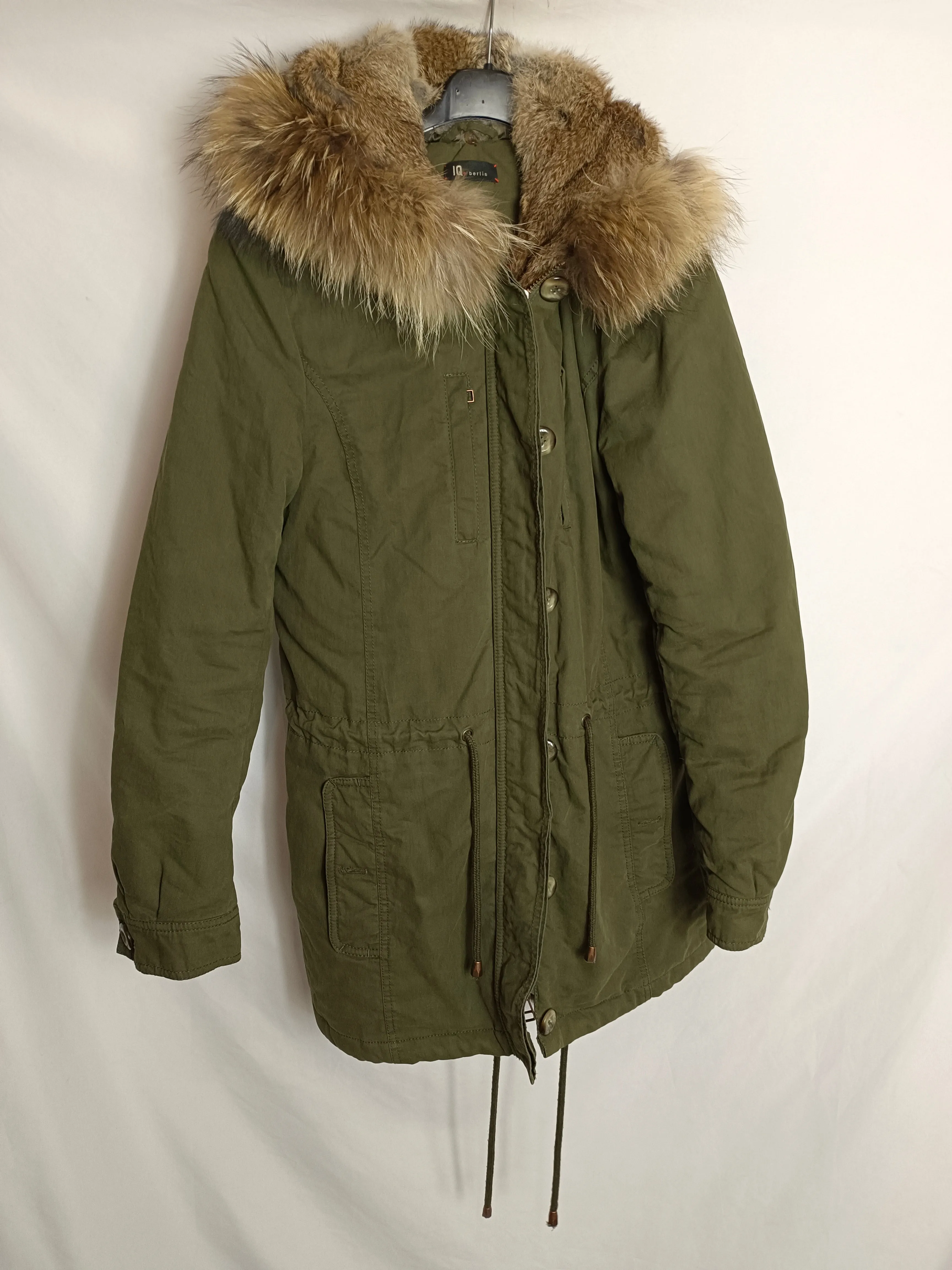 IQ BERLIN. Parka verde pelo T.36